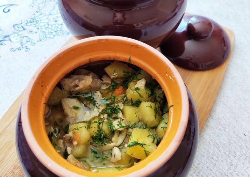Фасоль тушеная с овощами