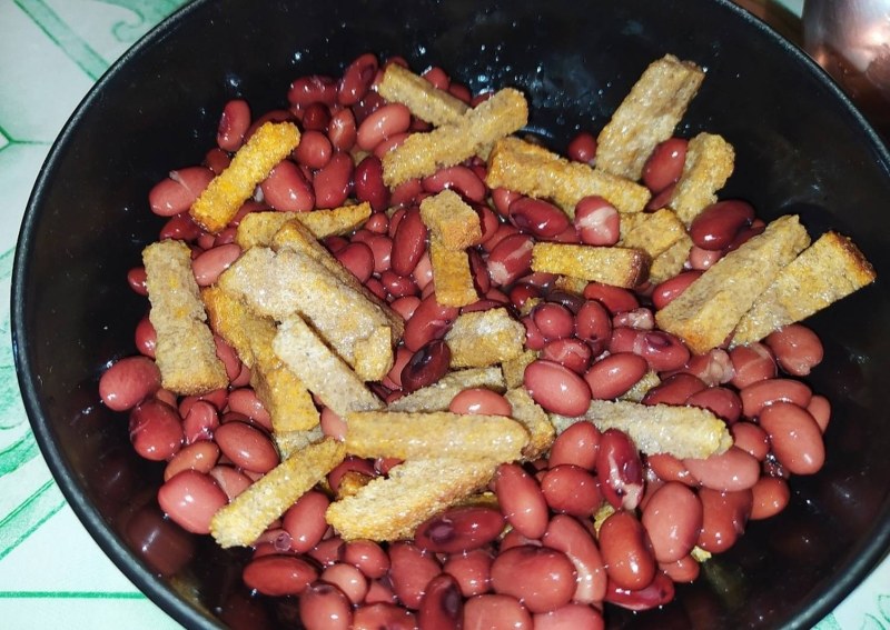 Фасоль с сухарями