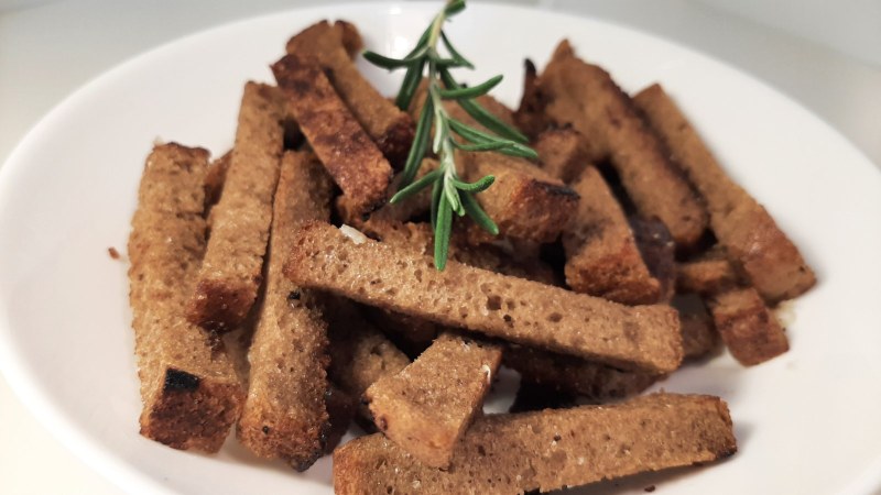 Гренки с ананасом