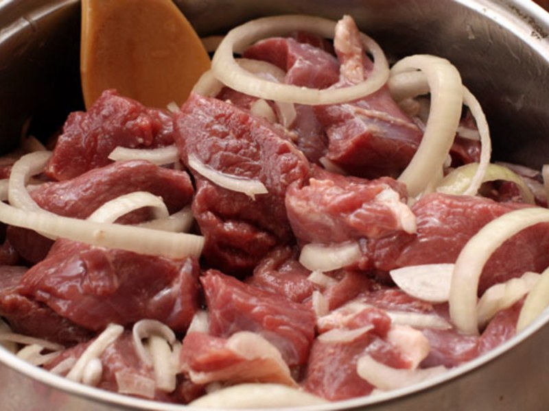 Маринованное мясо для шашлыка