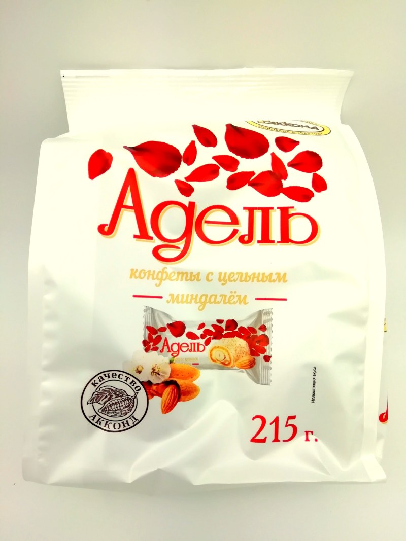 Конфеты Акконд Адель с цельным миндалем 150г