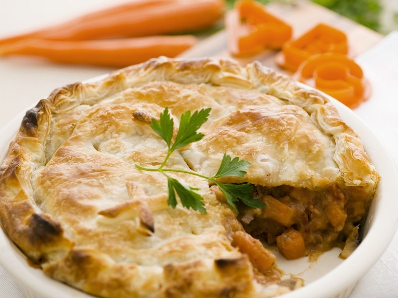 КИШ С лисичками красивая подача