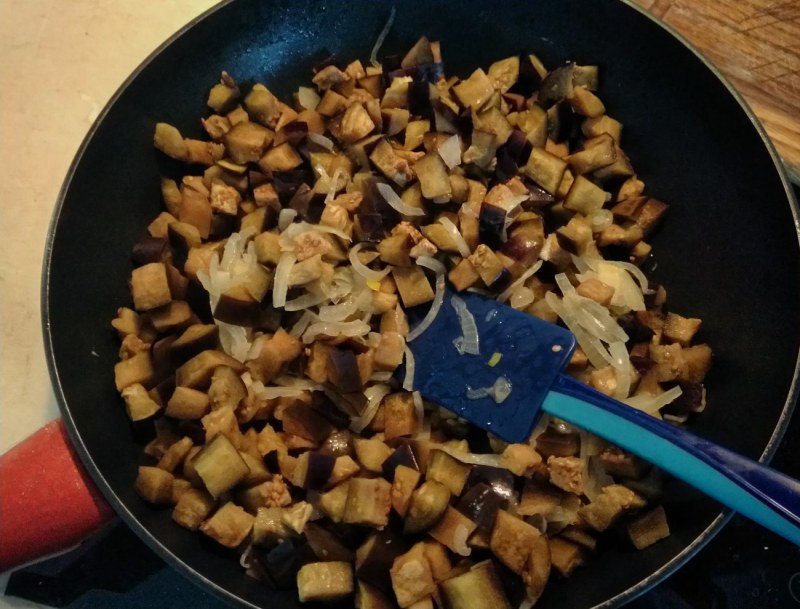Салат с языком и грибами