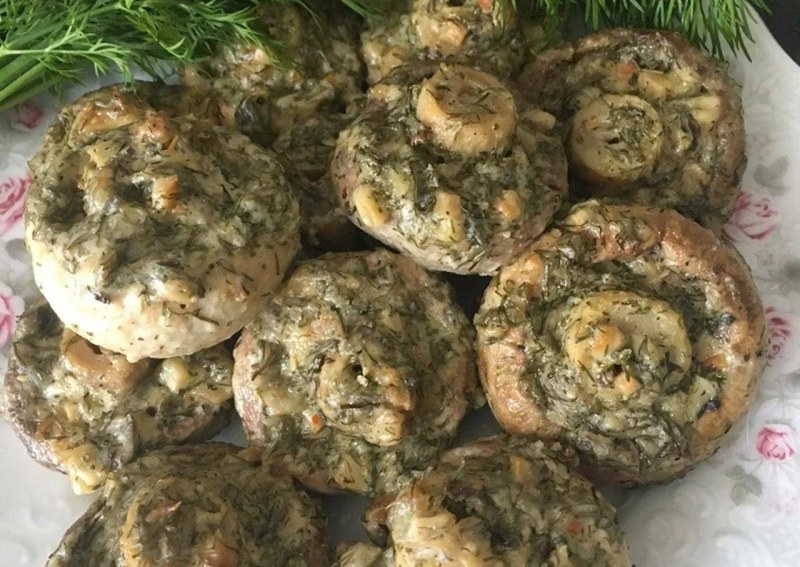 Шампиньоны фаршированные рататуем