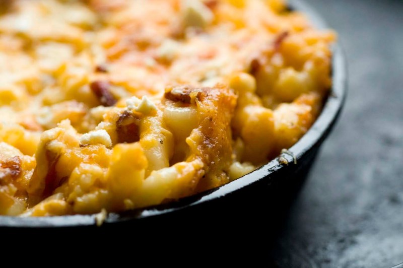 Запеканка с макаронами и беконом
