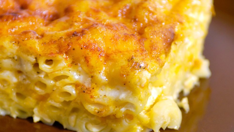 Ригатони с фаршем в духовке с сыром