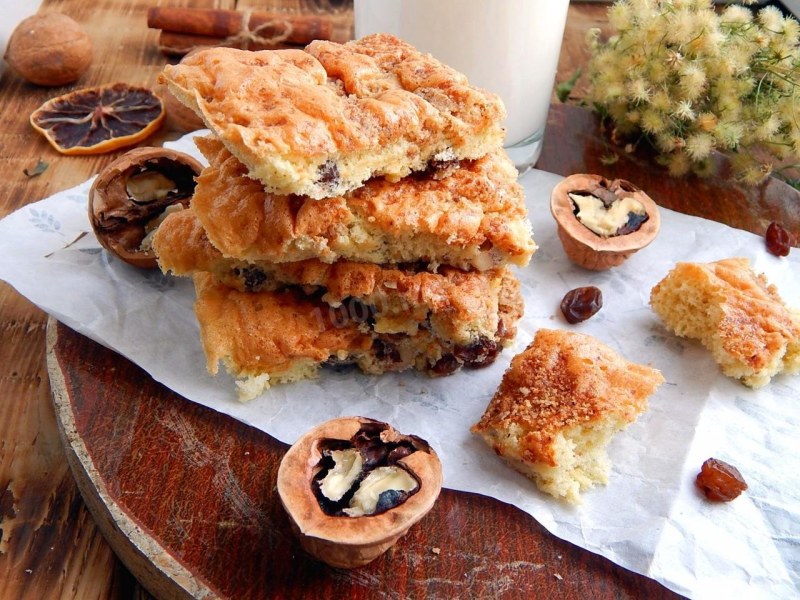 Булочки с грецкими орехами и сахаром