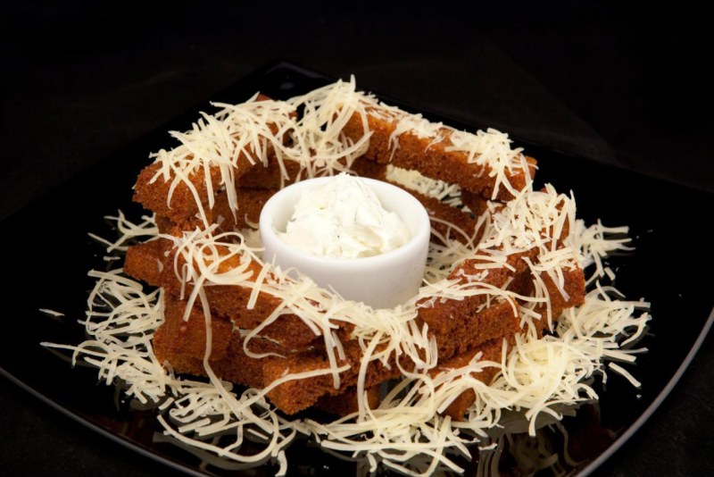 Максимилианс чесночные гренки