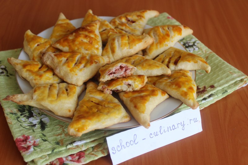 Слойки с сыром
