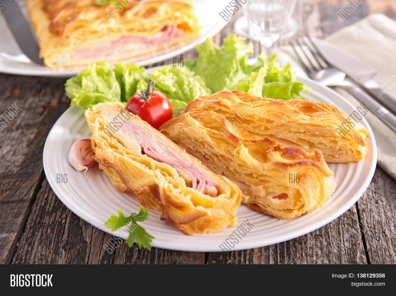 Слойка Свечиной и СЫРОМЭ