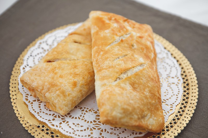 Слойки с сыром