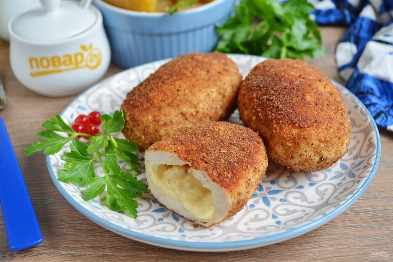 Куриные котлеты с сыром