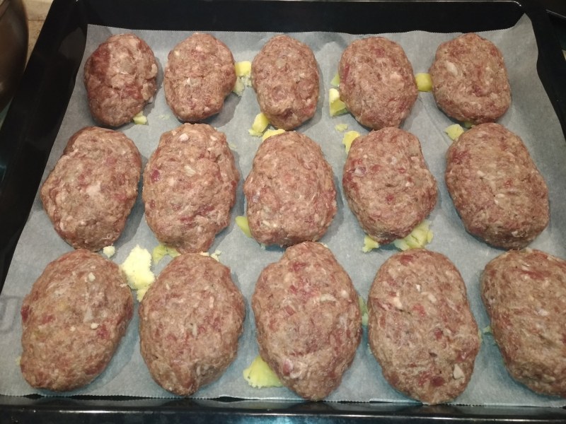 Мясные котлеты в духовке