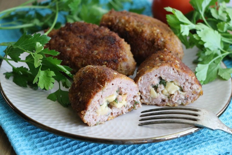 Зразы из индейки с грибами