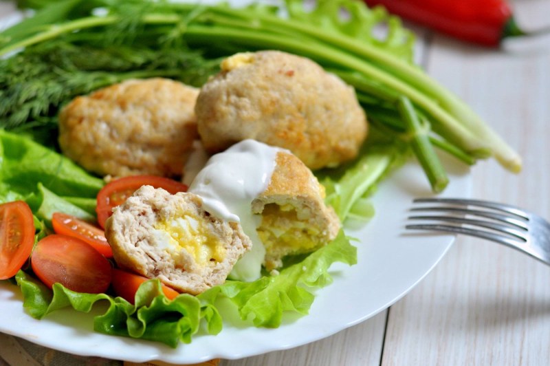 Куриные котлеты с сыром