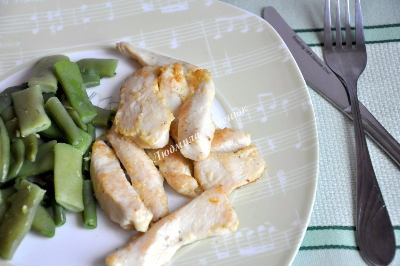Отварная курица и огурец