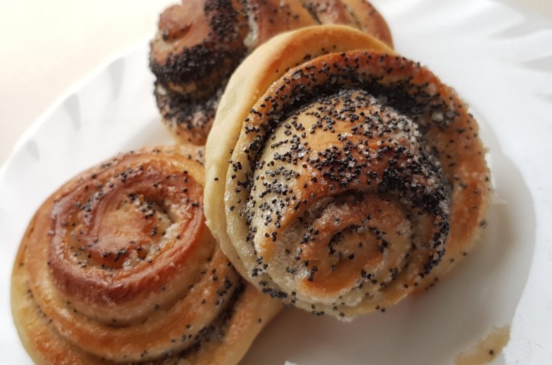 Булка с маком