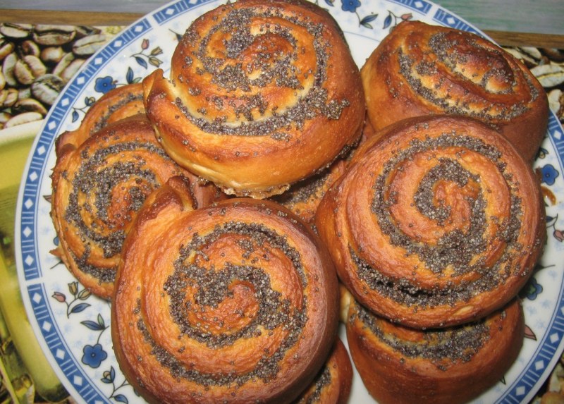 Плюшка с маком