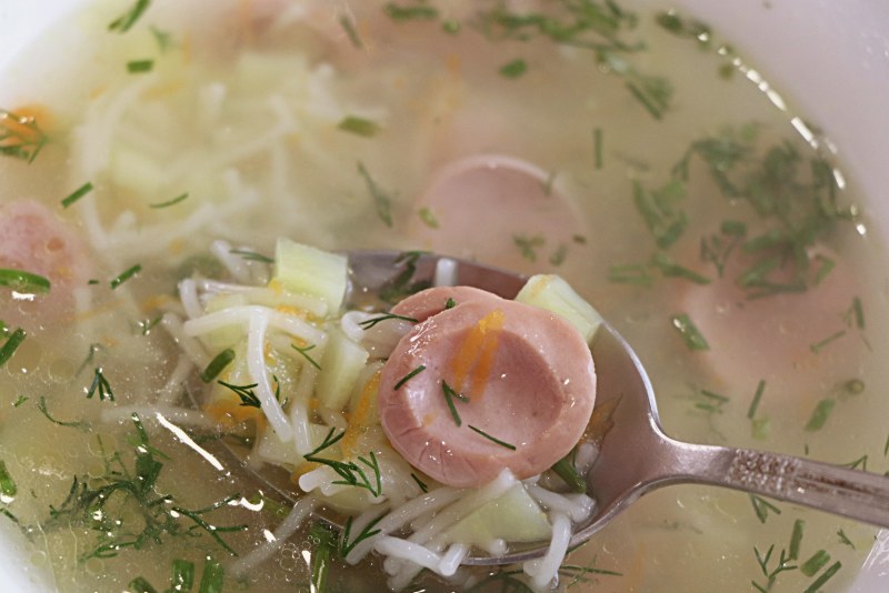 Гороховый суп с курицей и грибами