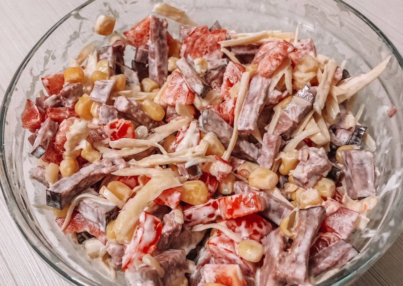 Салат из копченой курицы
