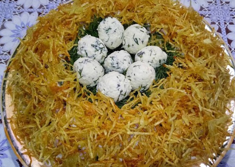 Салат глухариное гнездо классический