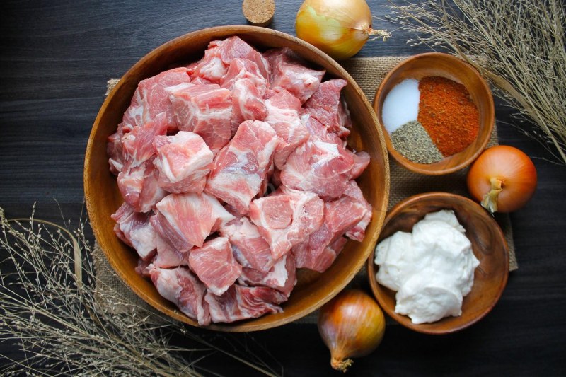 Шашлык с кетчупом