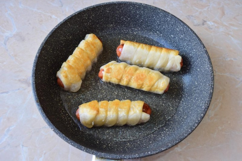 Шанежки с мясом на сковороде