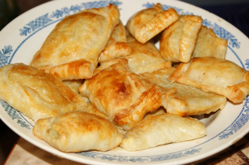 Слоеные лепешки катлама