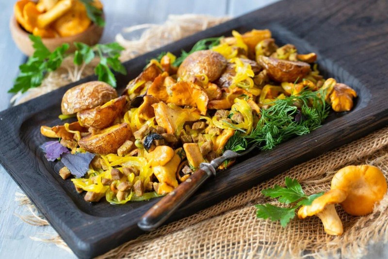 Жаренка с лисичками