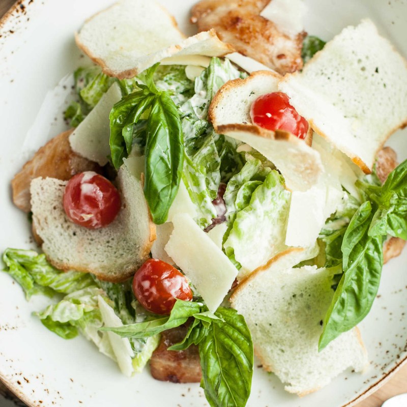 Соус для салата Цезарь с курицей классический
