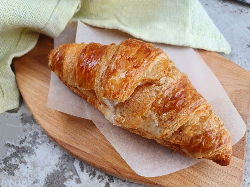 Булочки круассаны