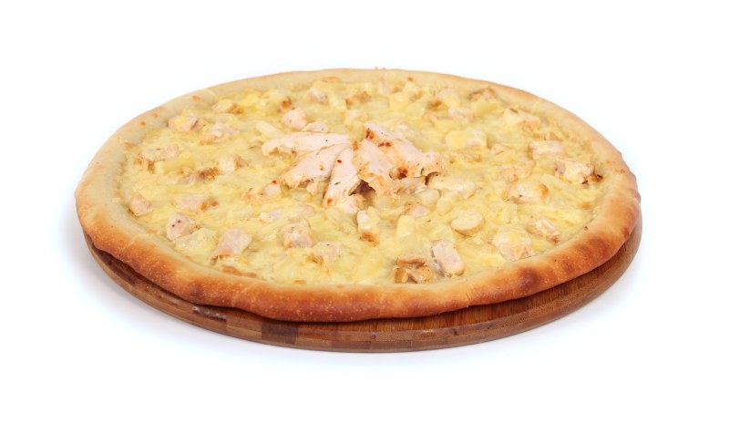 Пицца с ананасами