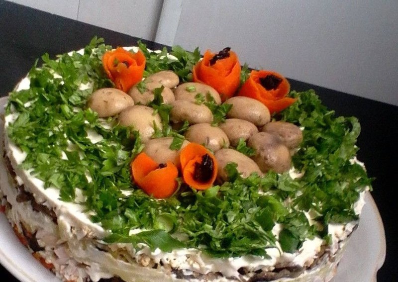 Салат торт с шампиньонами