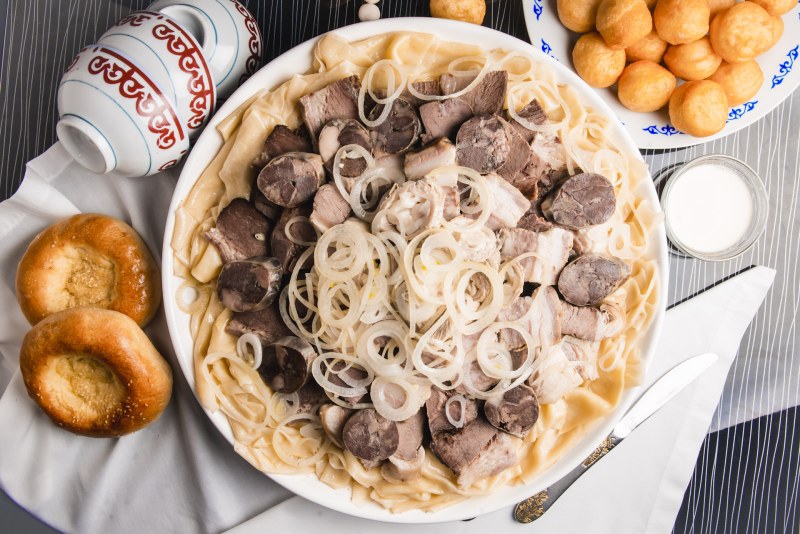 Казахская кухня бешбармак