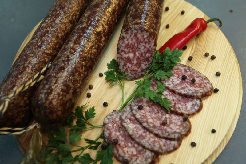 Мясо колбасы