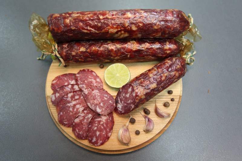 Сервелат сырокопченый ассорти