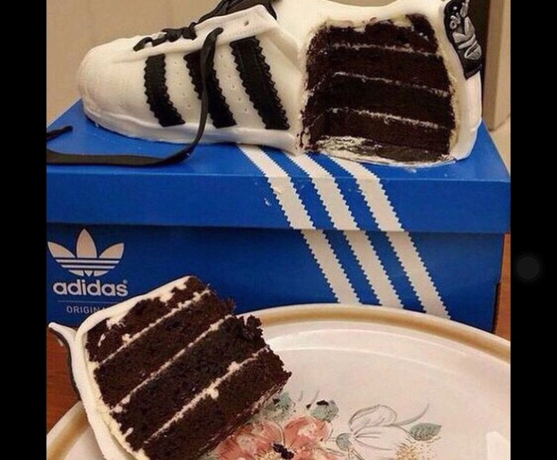 Торт на день рождения adidas