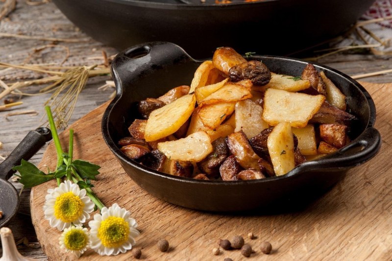 Жареная картошка с грибами