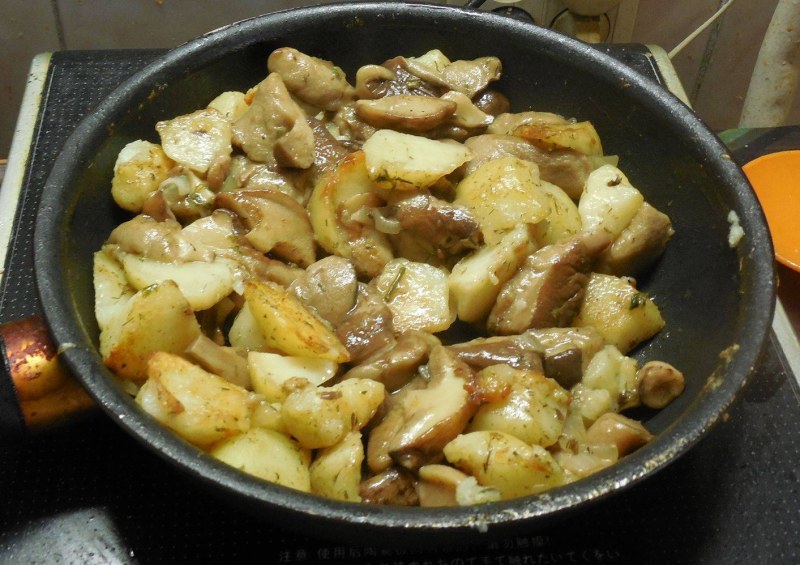 Маслята с картошкой