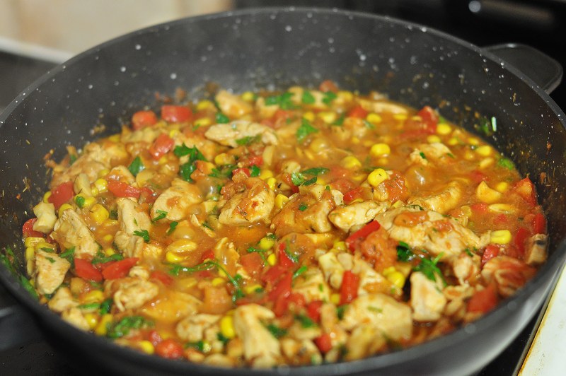 Курица по мексикански с овощами
