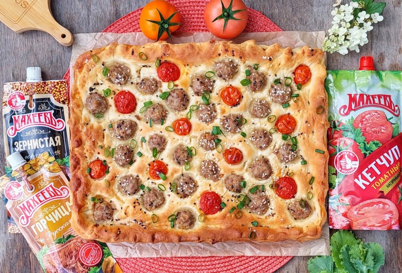 Пицца с мясными шариками