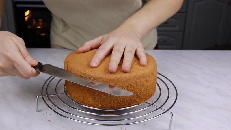 Выпекание коржей для торта
