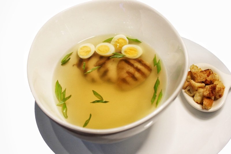 Куриный суп с сырными шариками и картофелем