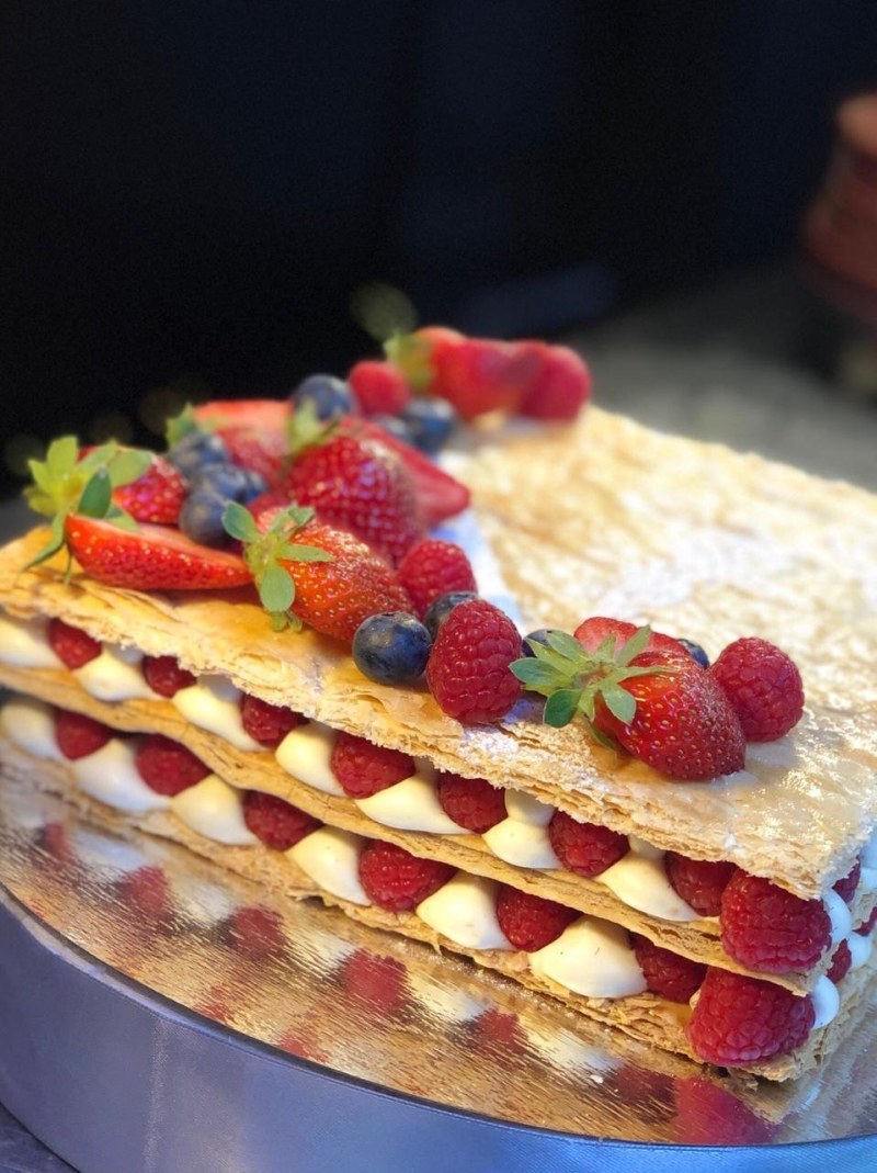Закусочный торт Наполеон из готовых коржей с курицей