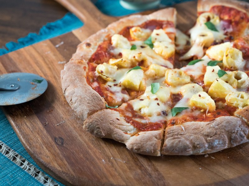 Pineapple pizza