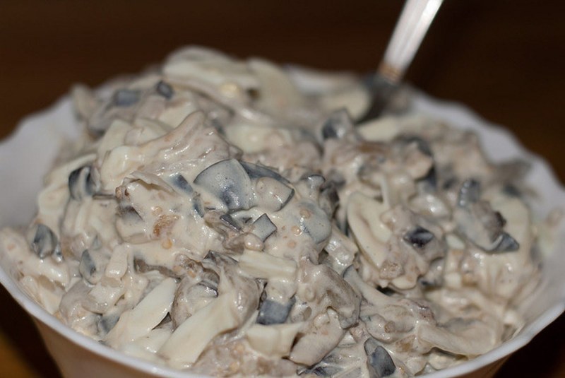 Салат из баклажанов с яйцом и майонезом