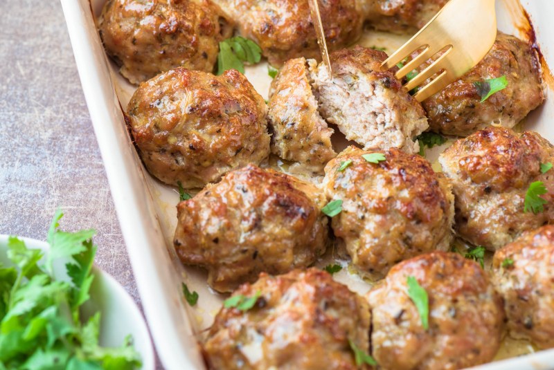 Мясные шарики в духовке
