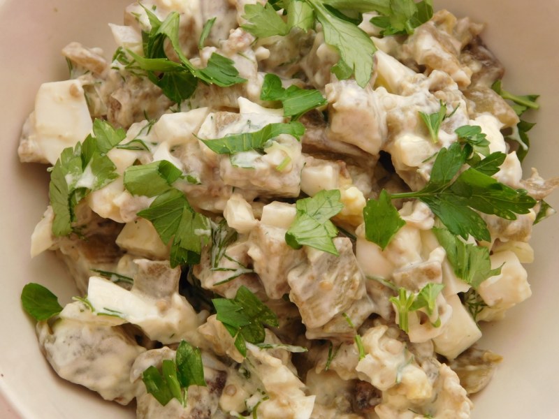 Салат с вешенками и курицей