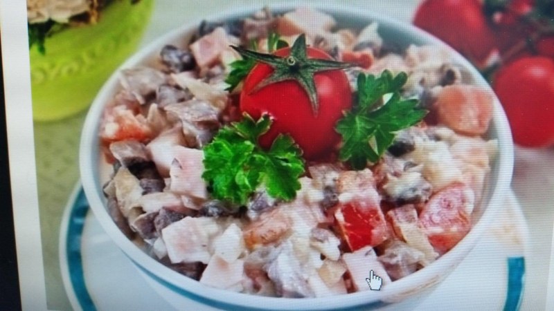 Салат с шампиньонами и сыром