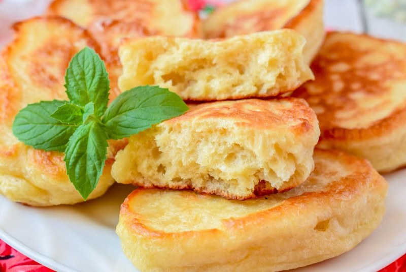 Оладьи на молоке с дрожжами